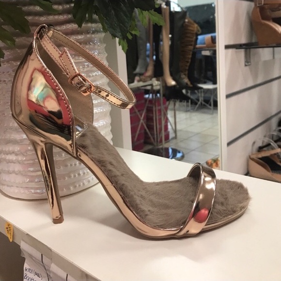 ☀️Isa Heels☀️ - Picture 3 of 5